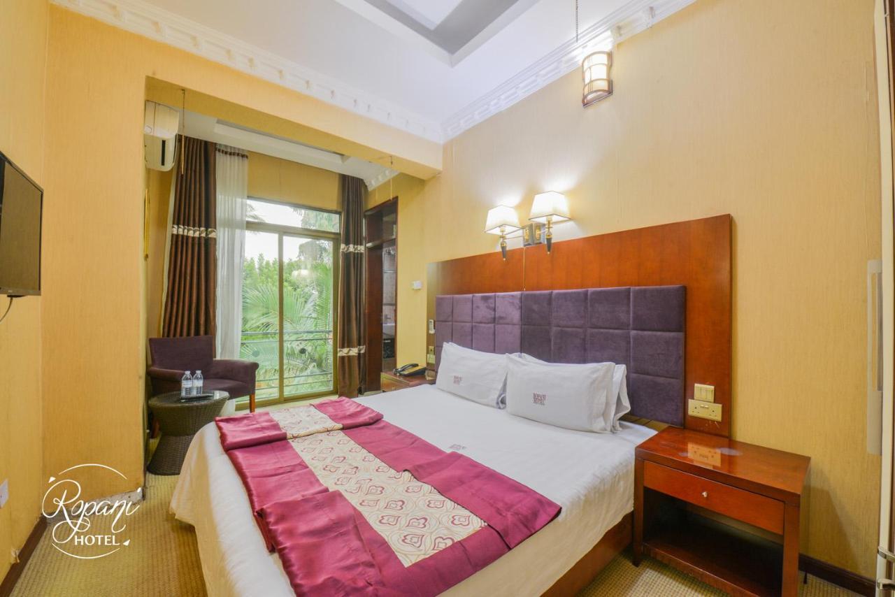 Ropani Hotel Kitende Экстерьер фото