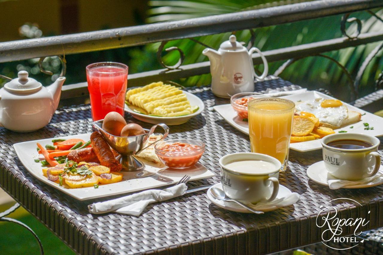 Ropani Hotel Kitende Экстерьер фото