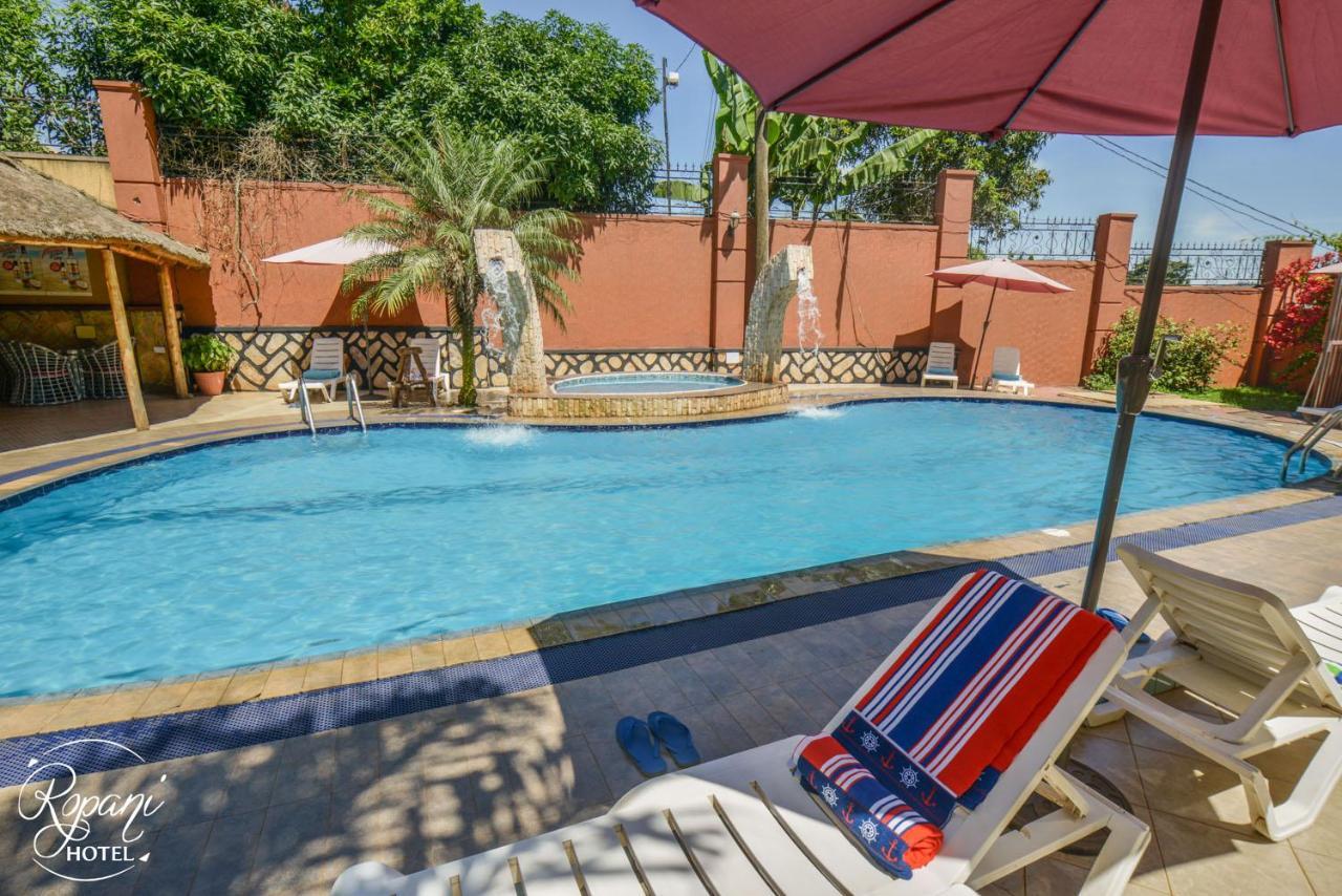 Ropani Hotel Kitende Экстерьер фото